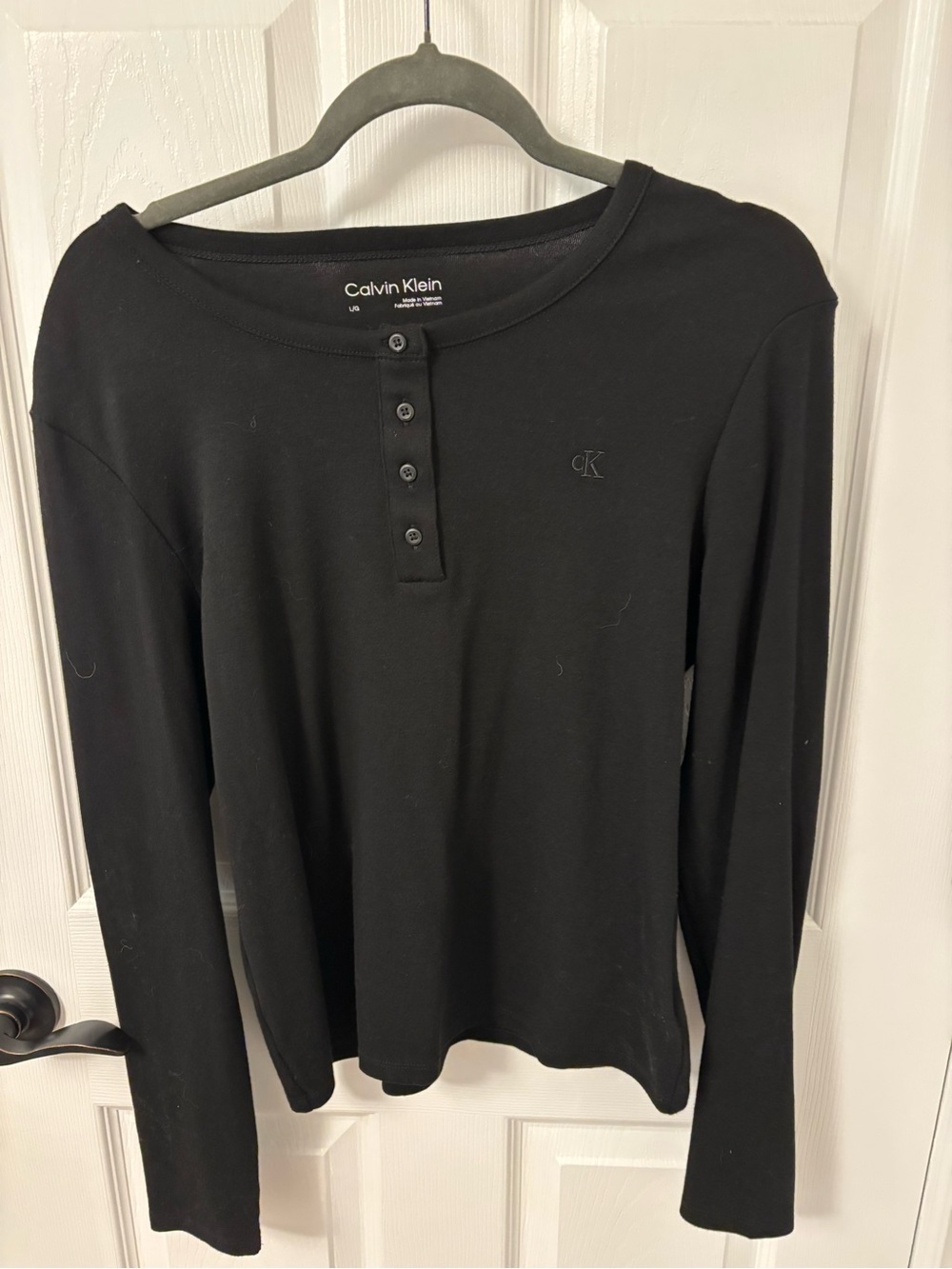 NWOT Calvin Klein Black Long-Sleeve Henley Tee
